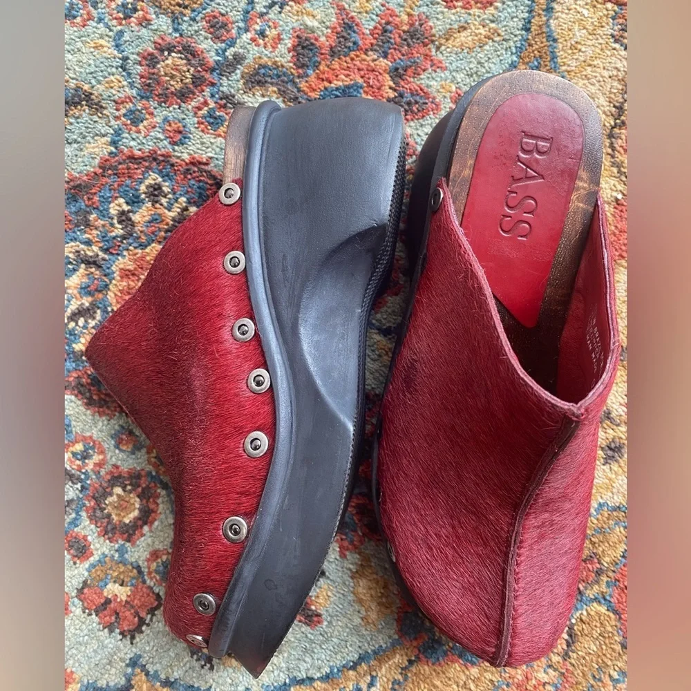 BASS MELROSE Y2K platform wine red fur platform clogs size 6